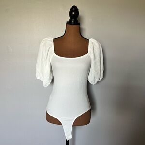 ASTR Puff Sleeve Textured Bodysuit size XS